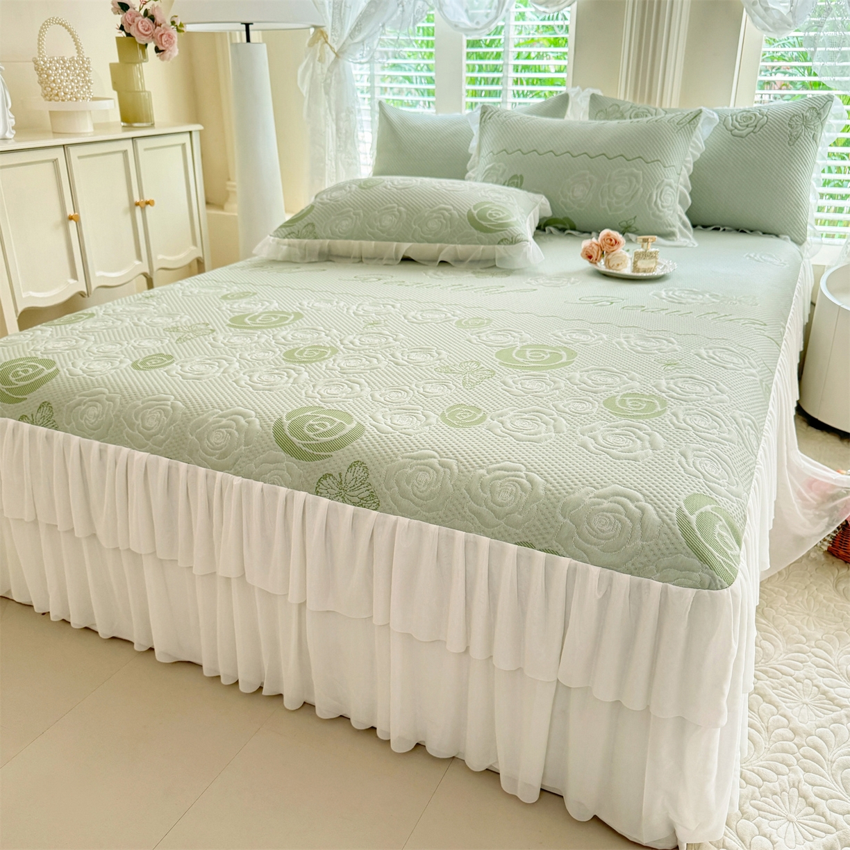 91家纺网 家纺一手货源 找家纺 优贝家纺 2026新款A类凉感豆豆席三件套床裙款软席子 花韵-清新绿