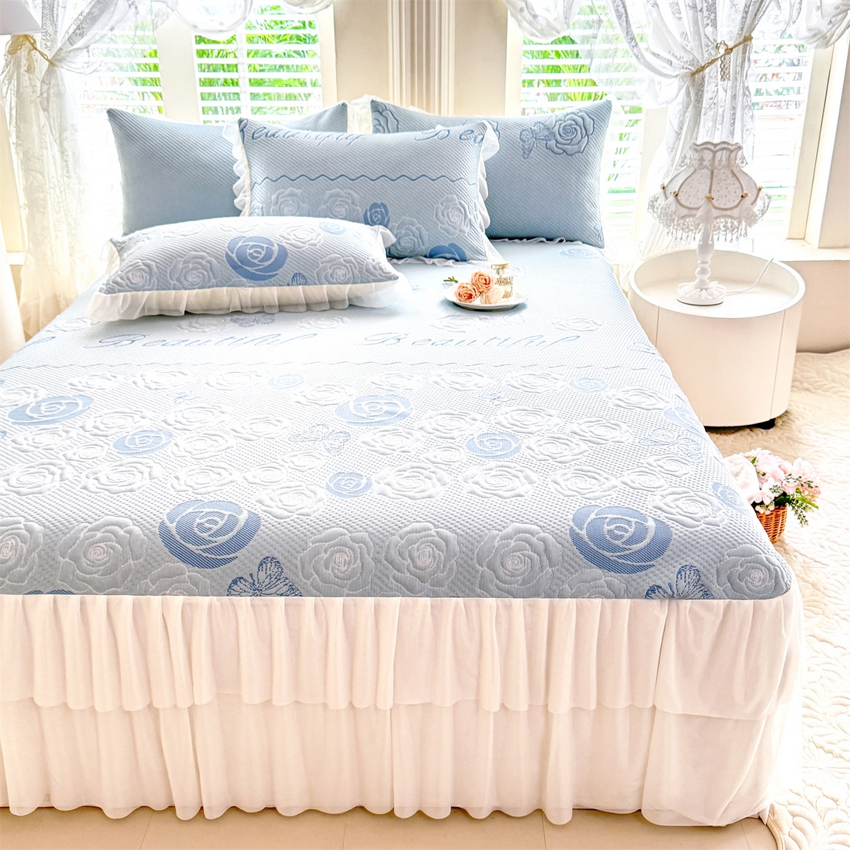 91家纺网 家纺一手货源 找家纺 优贝家纺 2026新款A类凉感豆豆席三件套床裙款软席子 花韵-天蓝