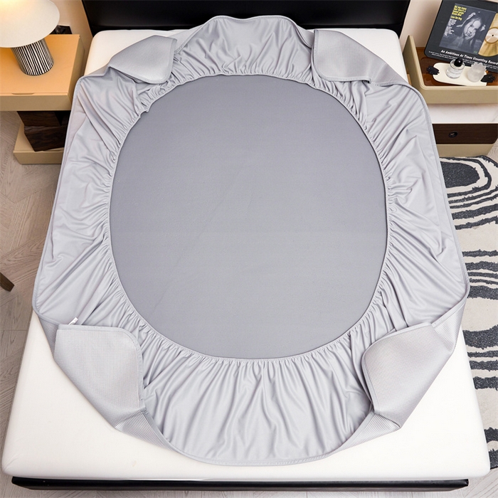 91家纺网 家纺一手货源 找家纺 雯豆家纺 2026春夏新款碳光冰丝床笠加厚三明治凉感床垫保护套夏季床罩凉席席子 千鸟格-床笠款-银帆灰