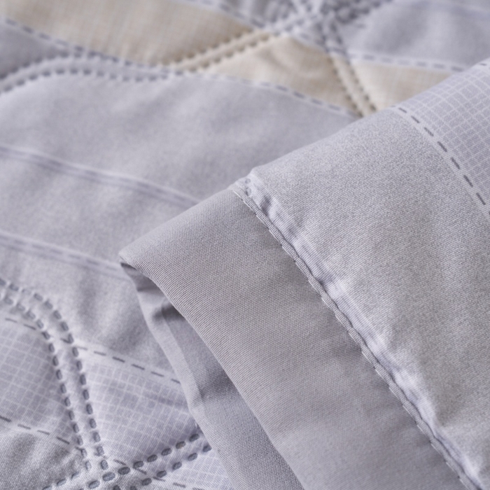 91家纺网 家纺一手货源 找家纺 坦客毯业 2026春夏新款超声波夏被亲肤绒夏凉被芦荟棉夏季被子批发供货赠品礼品被便宜夏被 枫暖