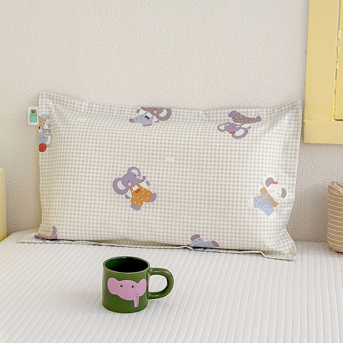 91家纺网 家纺一手货源 找家纺 良佐生活  2026年新款铂金全棉压线枕套 调皮象