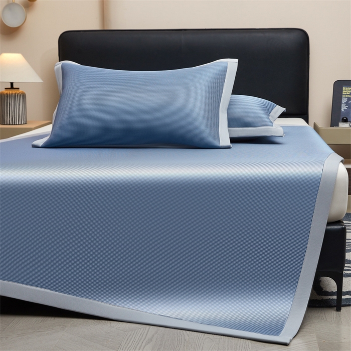 91家纺网 家纺一手货源 找家纺 （总）雯豆家纺 2026春夏新款碳光冰丝席子三件套加厚三明治冰丝软席平铺席凉席席子