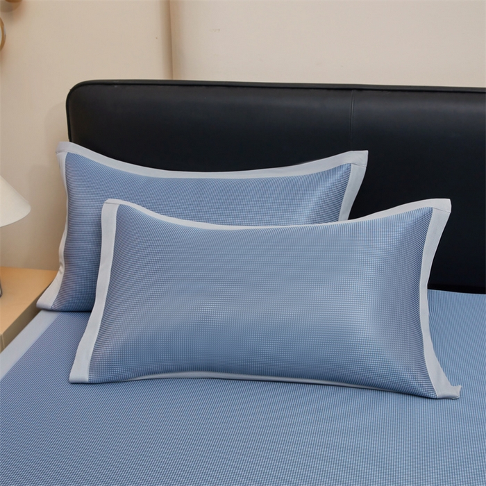 91家纺网 家纺一手货源 找家纺 （总）雯豆家纺 2026春夏新款碳光冰丝席子三件套加厚三明治冰丝软席平铺席凉席席子