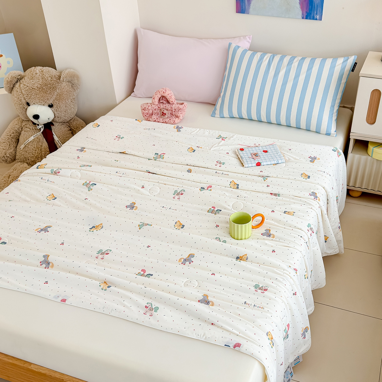 91家纺网 家纺一手货源 找家纺 芯恋家居 2026年新款小冰川凉感夏被冰皮凉感印花夏被凉感丝夏被（四周踩棉工艺） 彩虹小马