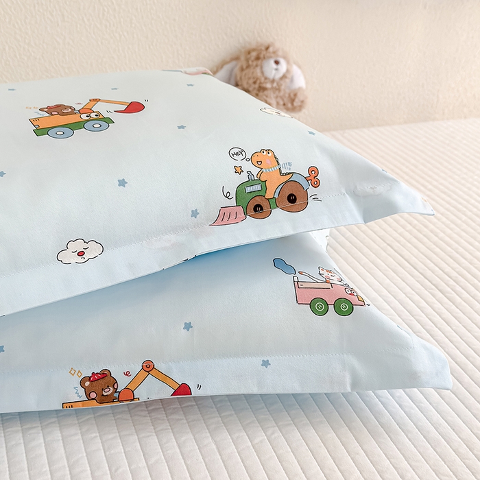 91家纺网 家纺一手货源 找家纺 良佐生活  2026年新款铂金全棉压线枕套 挖机小分队