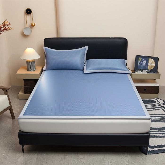 91家纺网 家纺一手货源 找家纺 雯豆家纺 2026春夏新款碳光冰丝席子三件套加厚三明治冰丝软席平铺席凉席席子 千鸟格-绑带款-海星蓝