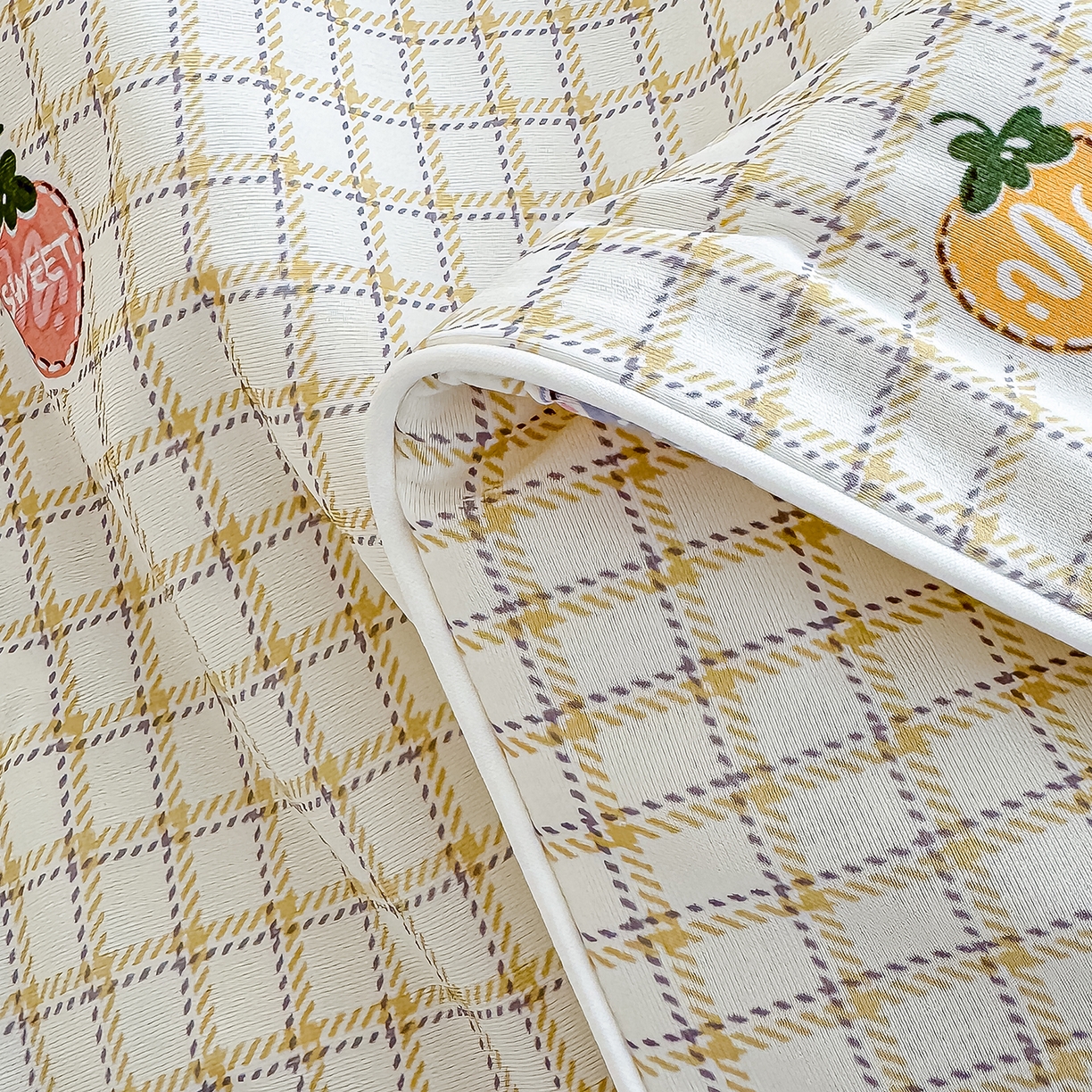 91家纺网 家纺一手货源 找家纺 芯恋家居 2026年新款小冰川凉感夏被冰皮凉感印花夏被凉感丝夏被（四周踩棉工艺） 格纹莓莓