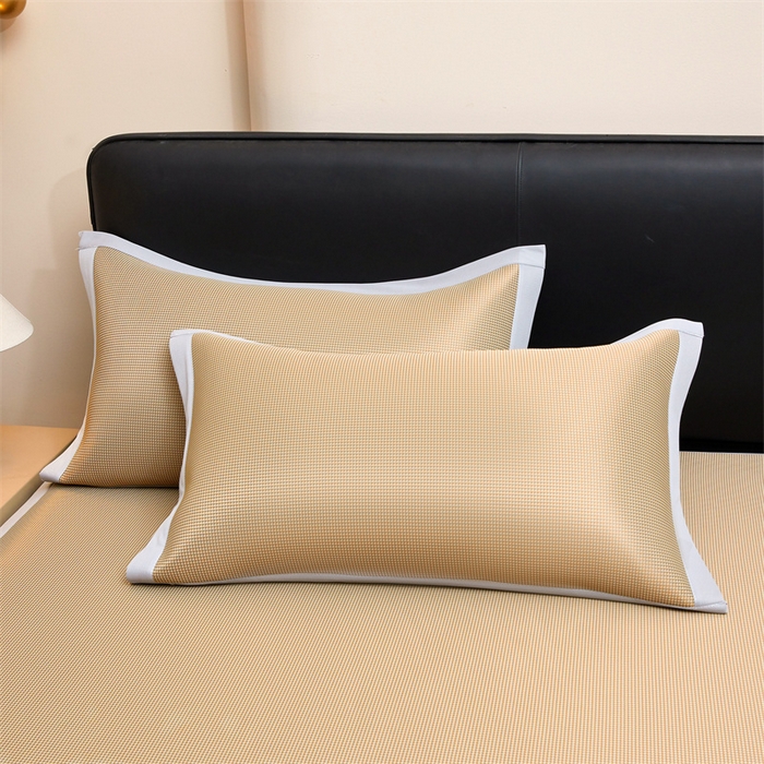 91家纺网 家纺一手货源 找家纺 雯豆家纺 2026春夏新款碳光冰丝席子三件套加厚三明治冰丝软席平铺席凉席席子 千鸟格-绑带款-香槟金