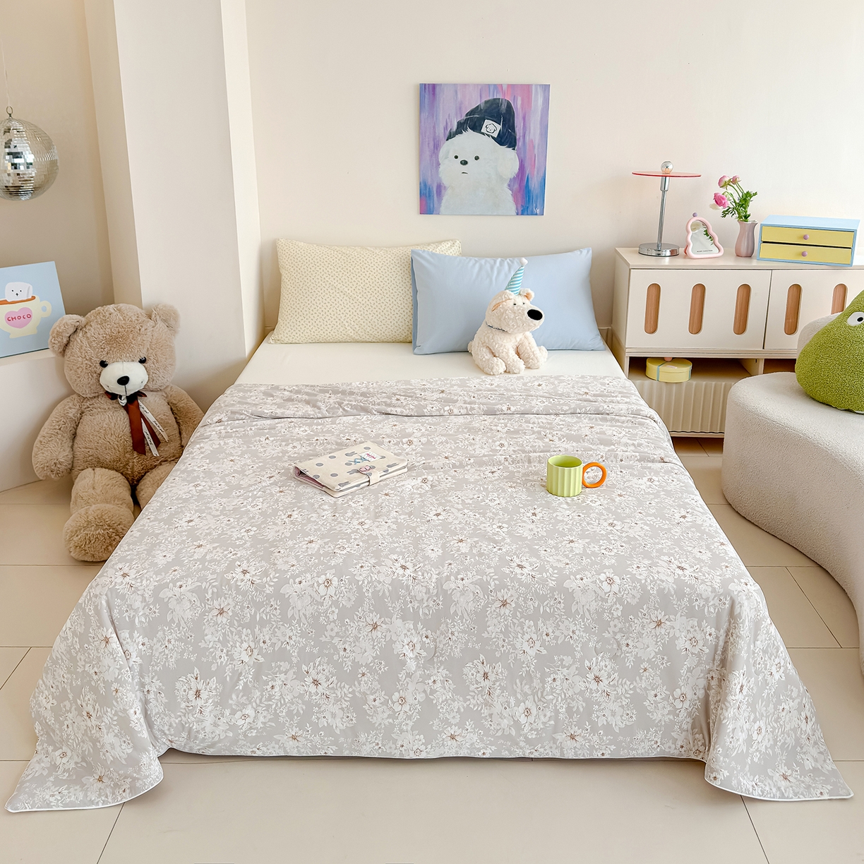 91家纺网 家纺一手货源 找家纺 芯恋家居 2026年新款小冰川凉感夏被冰皮凉感印花夏被凉感丝夏被（四周踩棉工艺） 灰调花叙