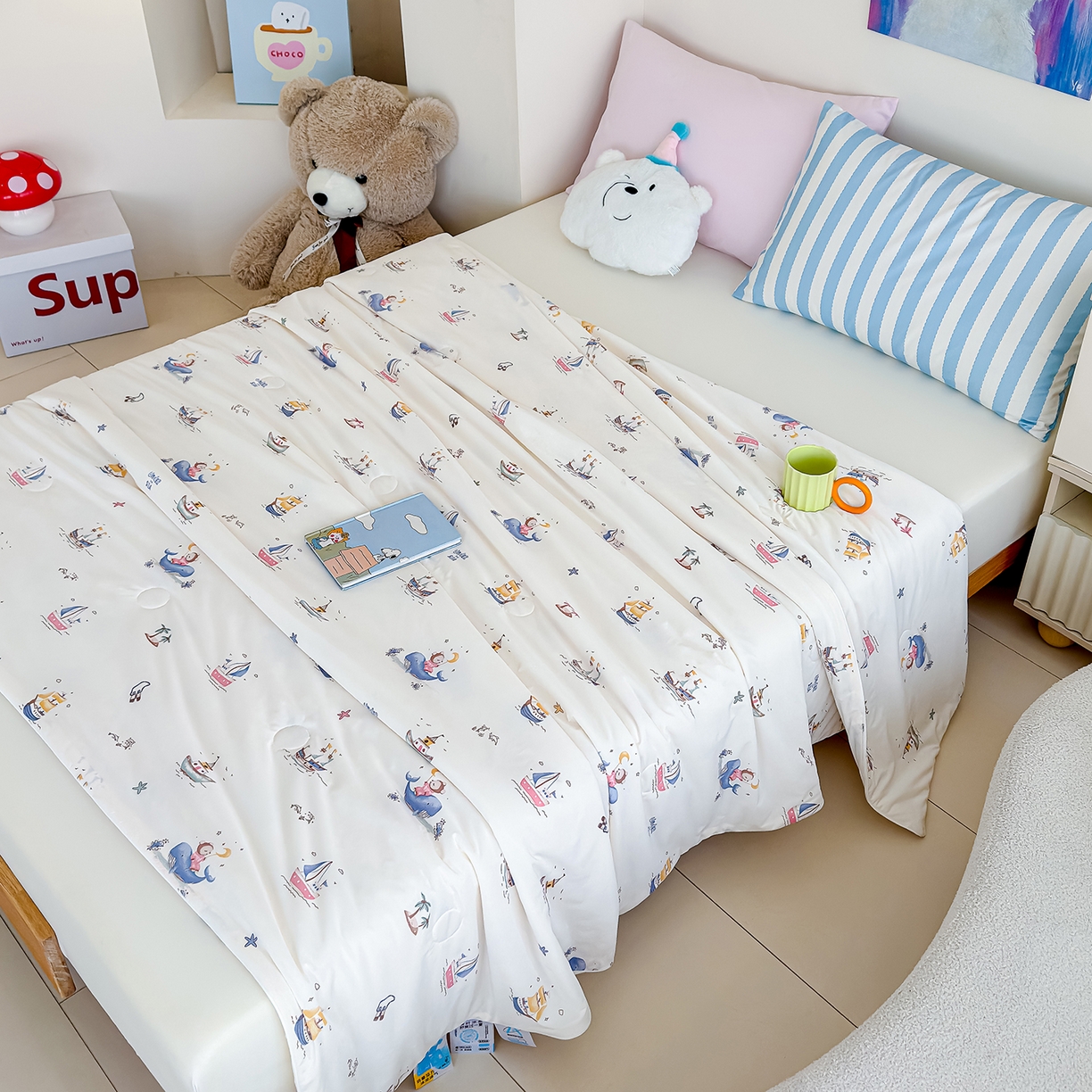 91家纺网 家纺一手货源 找家纺 芯恋家居 2026年新款小冰川凉感夏被冰皮凉感印花夏被凉感丝夏被（四周踩棉工艺） 鲸梦帆行