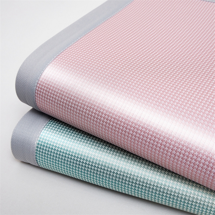 91家纺网 家纺一手货源 找家纺 雯豆家纺 2026春夏新款碳光冰丝席子三件套加厚三明治冰丝软席平铺席凉席席子 组合图仅供展示不可下单