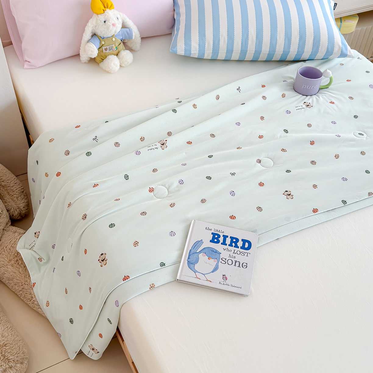 91家纺网 家纺一手货源 找家纺 芯恋家居 2026年新款小冰川凉感夏被冰皮凉感印花夏被凉感丝夏被（四周踩棉工艺） 可爱南瓜