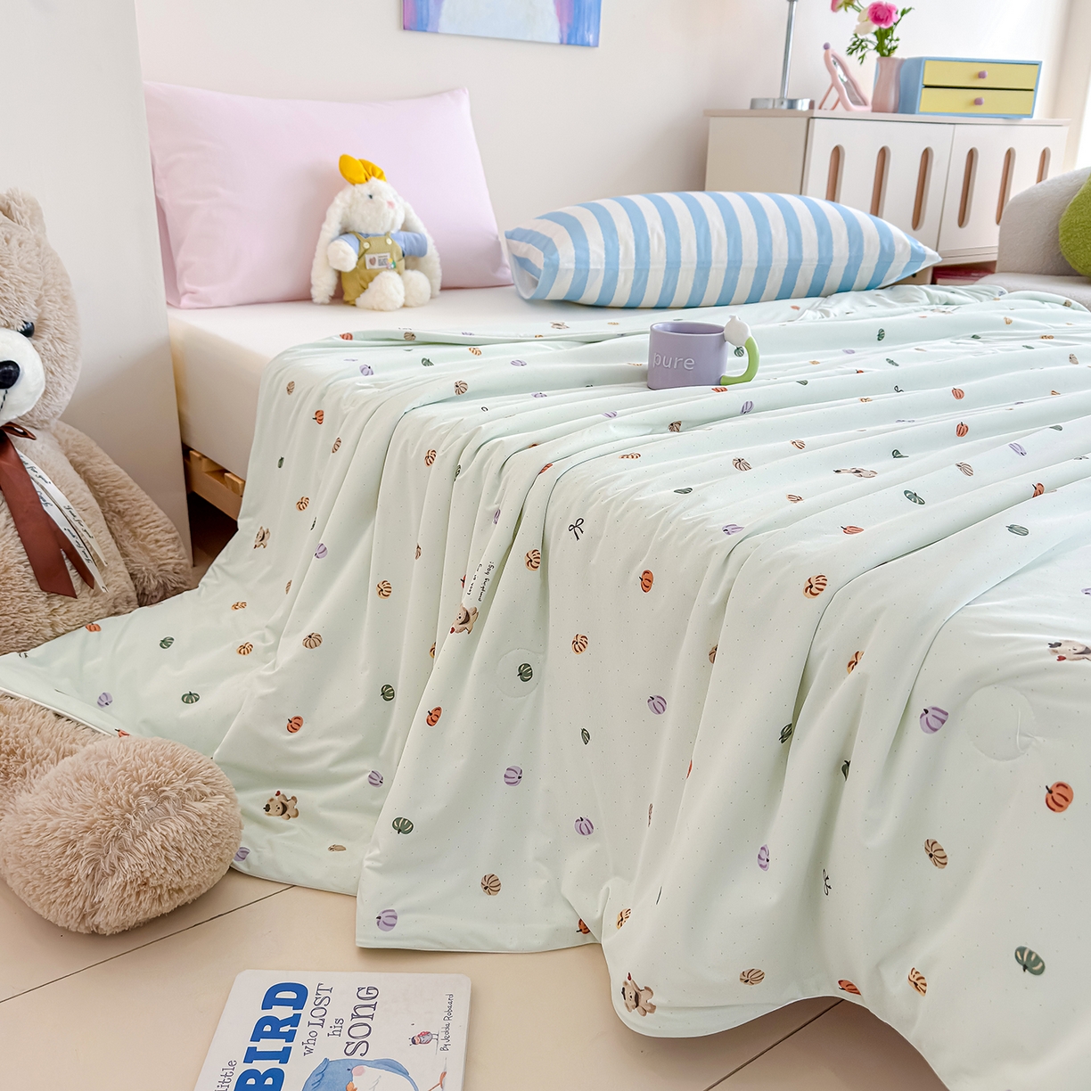 91家纺网 家纺一手货源 找家纺 芯恋家居 2026年新款小冰川凉感夏被冰皮凉感印花夏被凉感丝夏被（四周踩棉工艺） 可爱南瓜