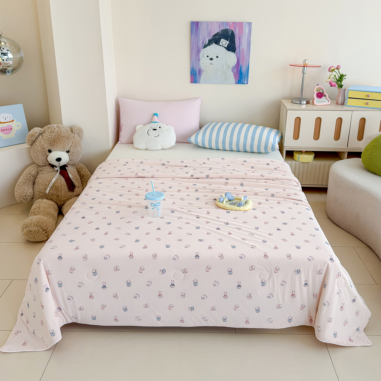 91家纺网 家纺一手货源 找家纺 芯恋家居 2026年新款小冰川凉感夏被冰皮凉感印花夏被凉感丝夏被（四周踩棉工艺） 奶兔乐园