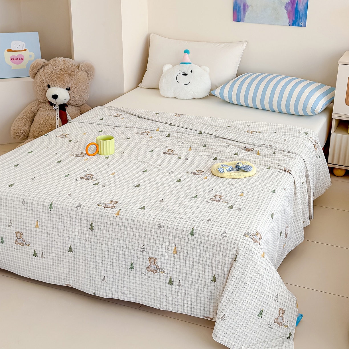 91家纺网 家纺一手货源 找家纺 芯恋家居 2026年新款小冰川凉感夏被冰皮凉感印花夏被凉感丝夏被（四周踩棉工艺） 森林小熊