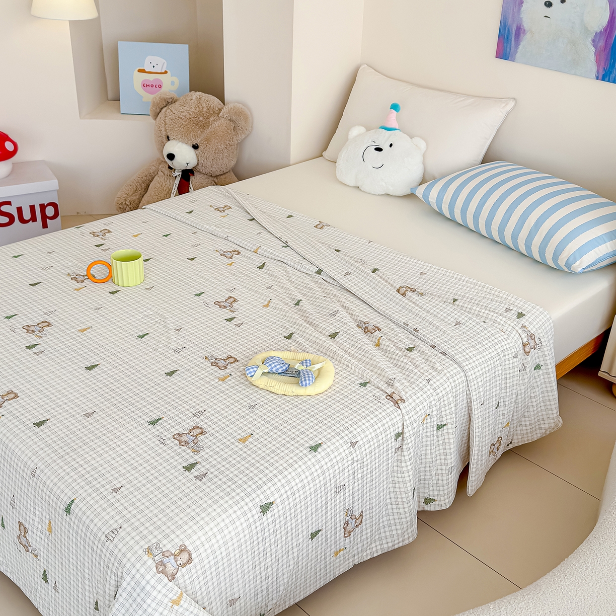 91家纺网 家纺一手货源 找家纺 芯恋家居 2026年新款小冰川凉感夏被冰皮凉感印花夏被凉感丝夏被（四周踩棉工艺） 森林小熊