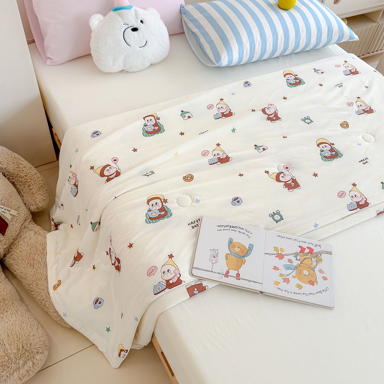 91家纺网 家纺一手货源 找家纺 芯恋家居 2026年新款小冰川凉感夏被冰皮凉感印花夏被凉感丝夏被（四周踩棉工艺） 甜梦星仔