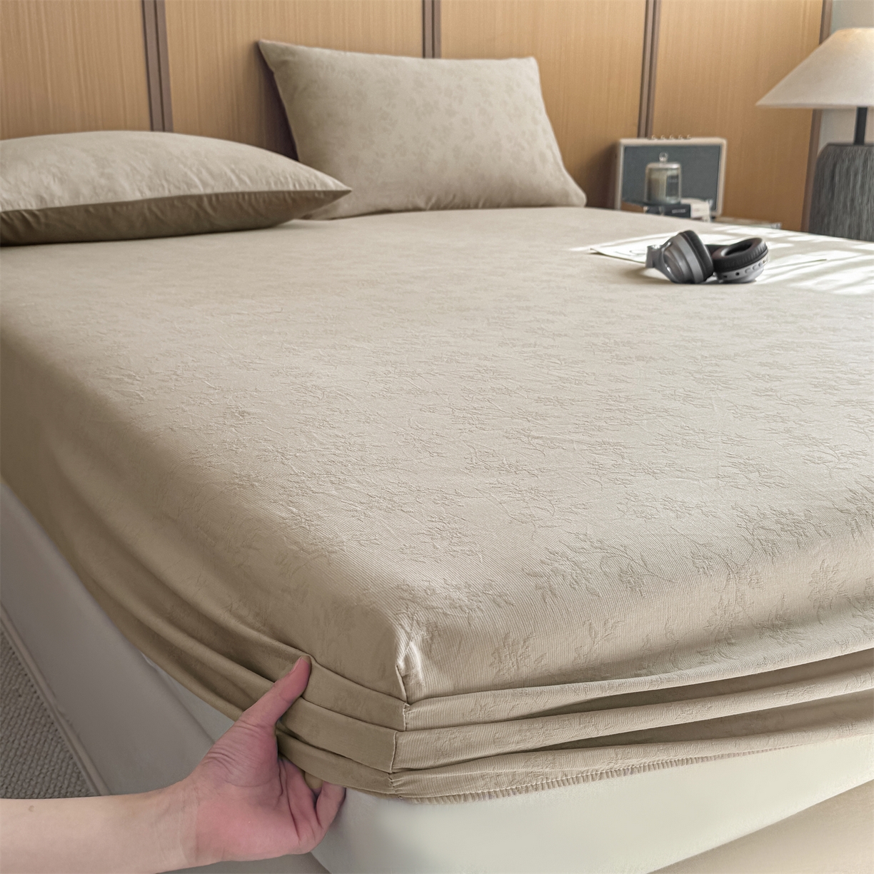 91家纺网 家纺一手货源 找家纺 灰鲸 2026新款全棉纯棉三层纱色织提花床笠单品床笠床笠单件 花影-可可奶咖