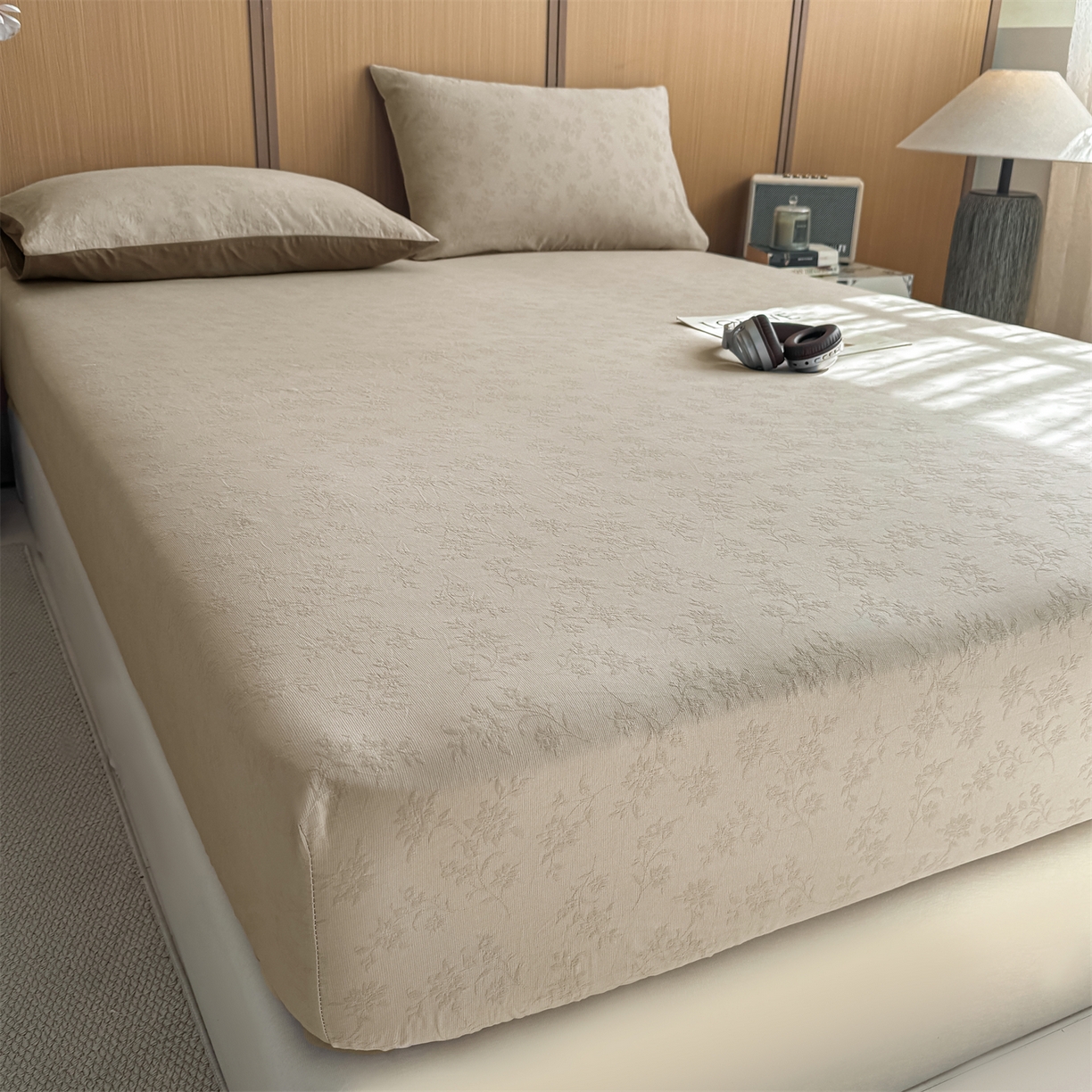 91家纺网 家纺一手货源 找家纺 灰鲸 2026新款全棉纯棉三层纱色织提花床笠单品床笠床笠单件 花影-可可奶咖