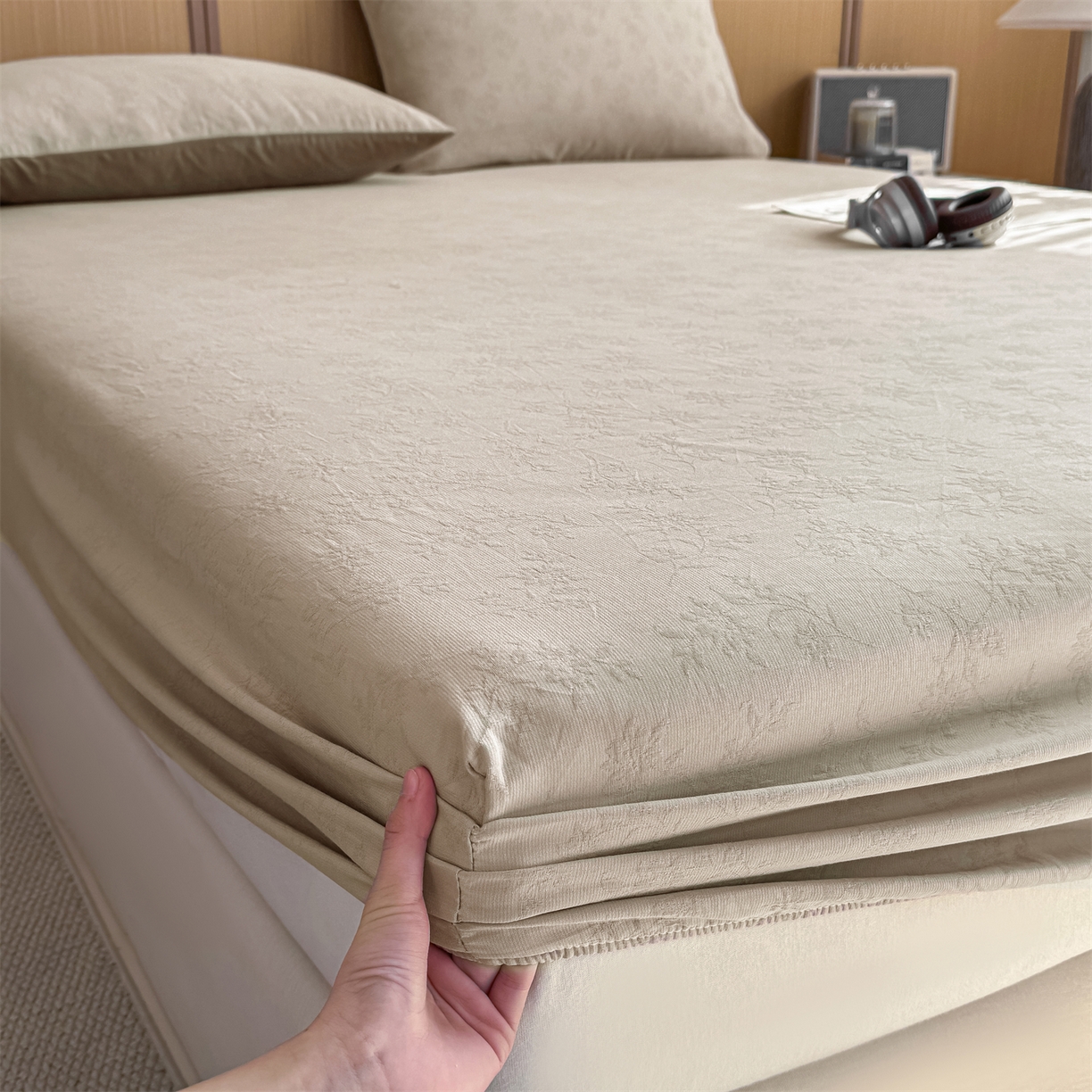 91家纺网 家纺一手货源 找家纺 灰鲸 2026新款全棉纯棉三层纱色织提花床笠单品床笠床笠单件 花影-可可奶咖