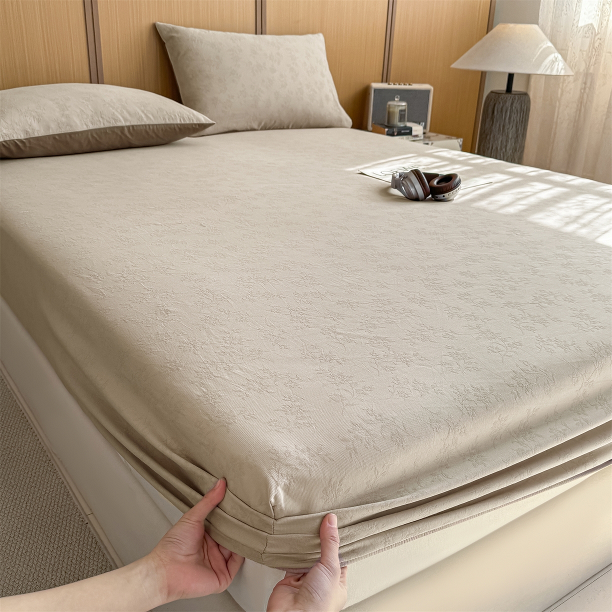 91家纺网 家纺一手货源 找家纺 灰鲸 2026新款全棉纯棉三层纱色织提花床笠单品床笠床笠单件 花影-可可奶咖