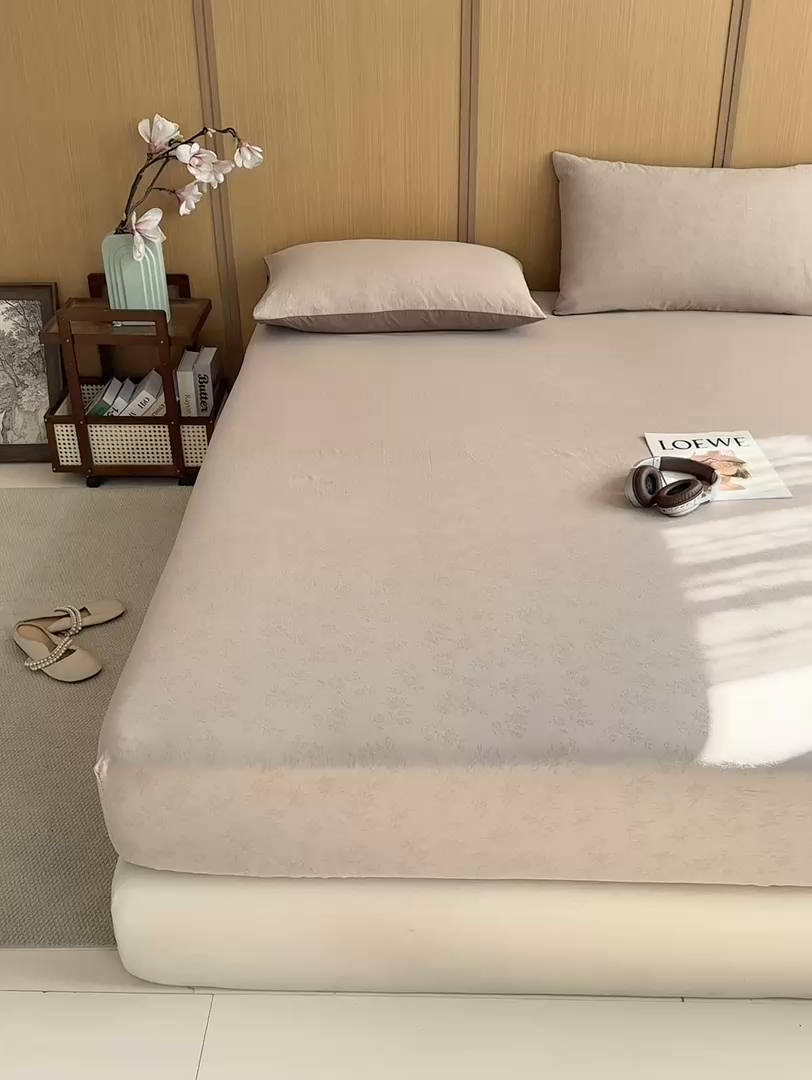 91家纺网 家纺一手货源 找家纺 灰鲸 2026新款全棉纯棉三层纱色织提花床笠单品床笠床笠单件 花影-可可奶咖