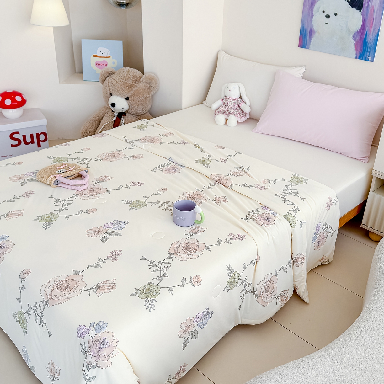 91家纺网 家纺一手货源 找家纺 芯恋家居 2026年新款小冰川凉感夏被冰皮凉感印花夏被凉感丝夏被（四周踩棉工艺） 云间花影