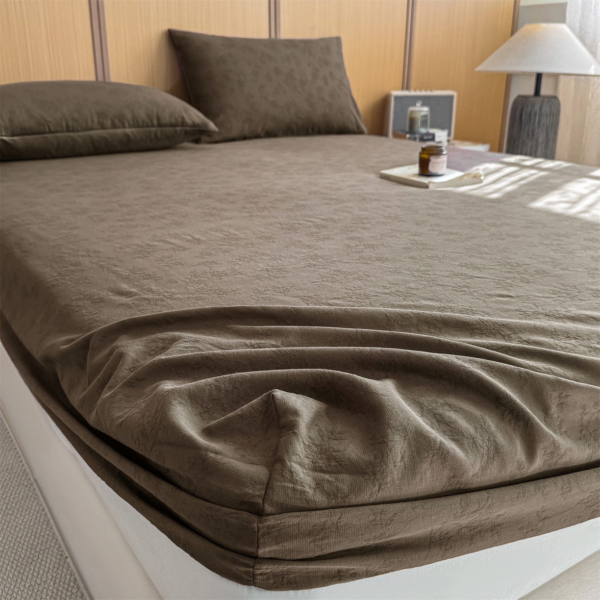 91家纺网 家纺一手货源 找家纺 灰鲸 2026新款全棉纯棉三层纱色织提花床笠单品床笠床笠单件 花影-摩卡