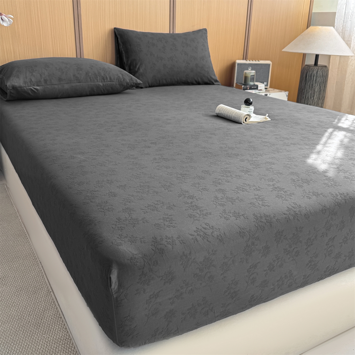 91家纺网 家纺一手货源 找家纺 灰鲸 2026新款全棉纯棉三层纱色织提花床笠单品床笠床笠单件 花影-素墨