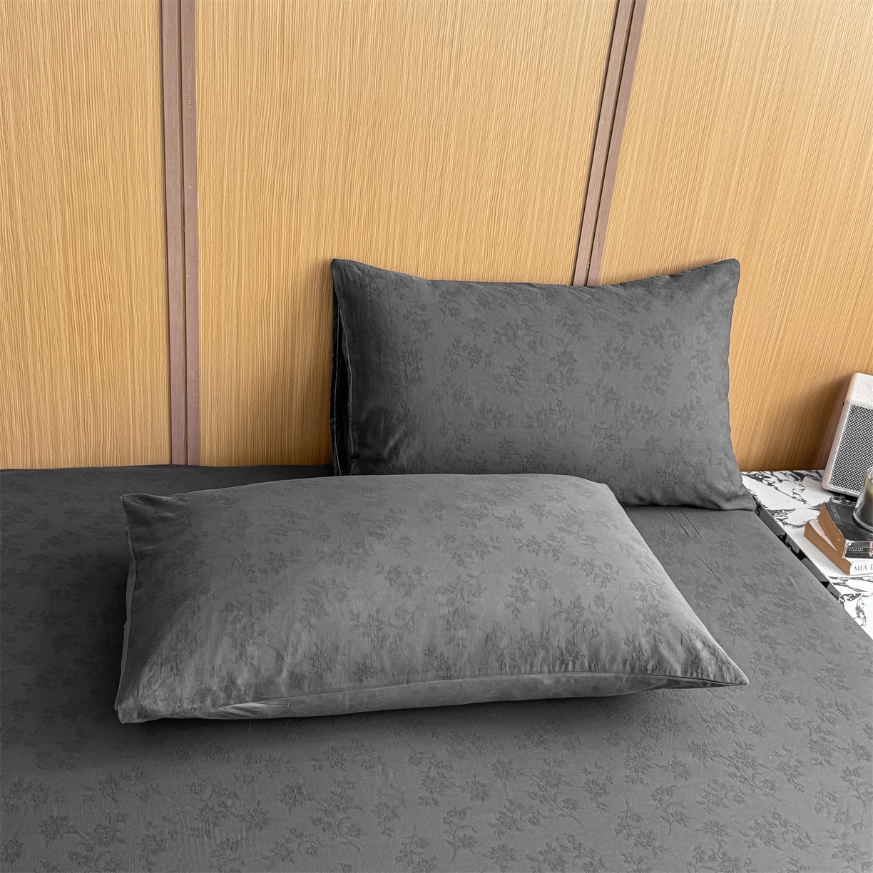 91家纺网 家纺一手货源 找家纺 灰鲸 2026新款全棉纯棉三层纱色织提花床笠单品床笠床笠单件 花影-素墨