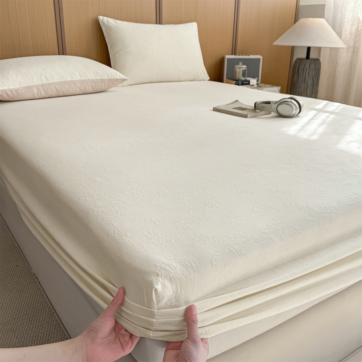 91家纺网 家纺一手货源 找家纺 灰鲸 2026新款全棉纯棉三层纱色织提花床笠单品床笠床笠单件 花影-杏仁奶霜