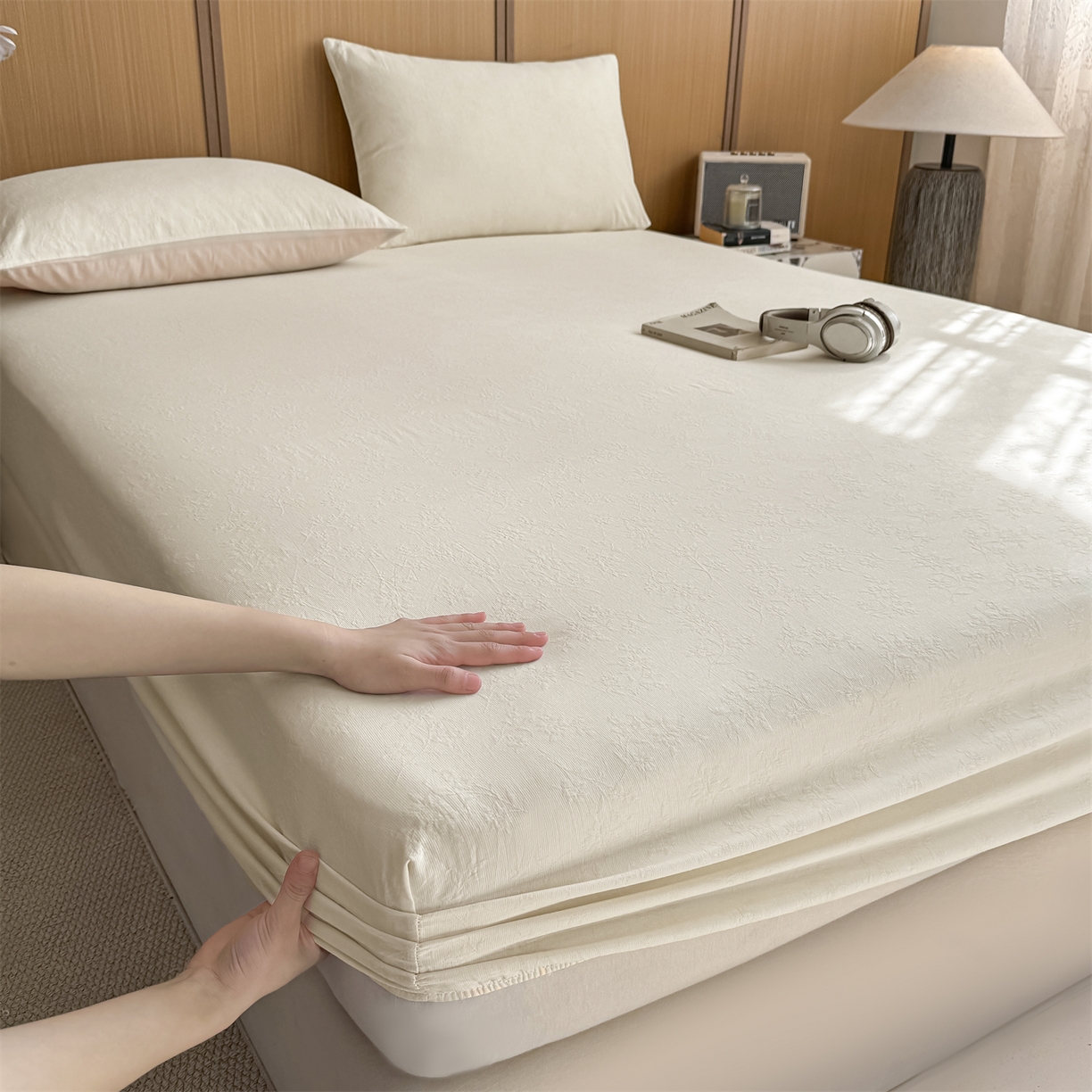 91家纺网 家纺一手货源 找家纺 灰鲸 2026新款全棉纯棉三层纱色织提花床笠单品床笠床笠单件 花影-杏仁奶霜