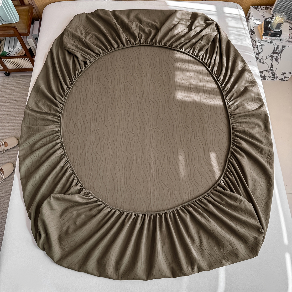 91家纺网 家纺一手货源 找家纺 灰鲸 2026新款全棉纯棉三层纱色织提花床笠单品床笠床笠单件 浅忆-摩卡