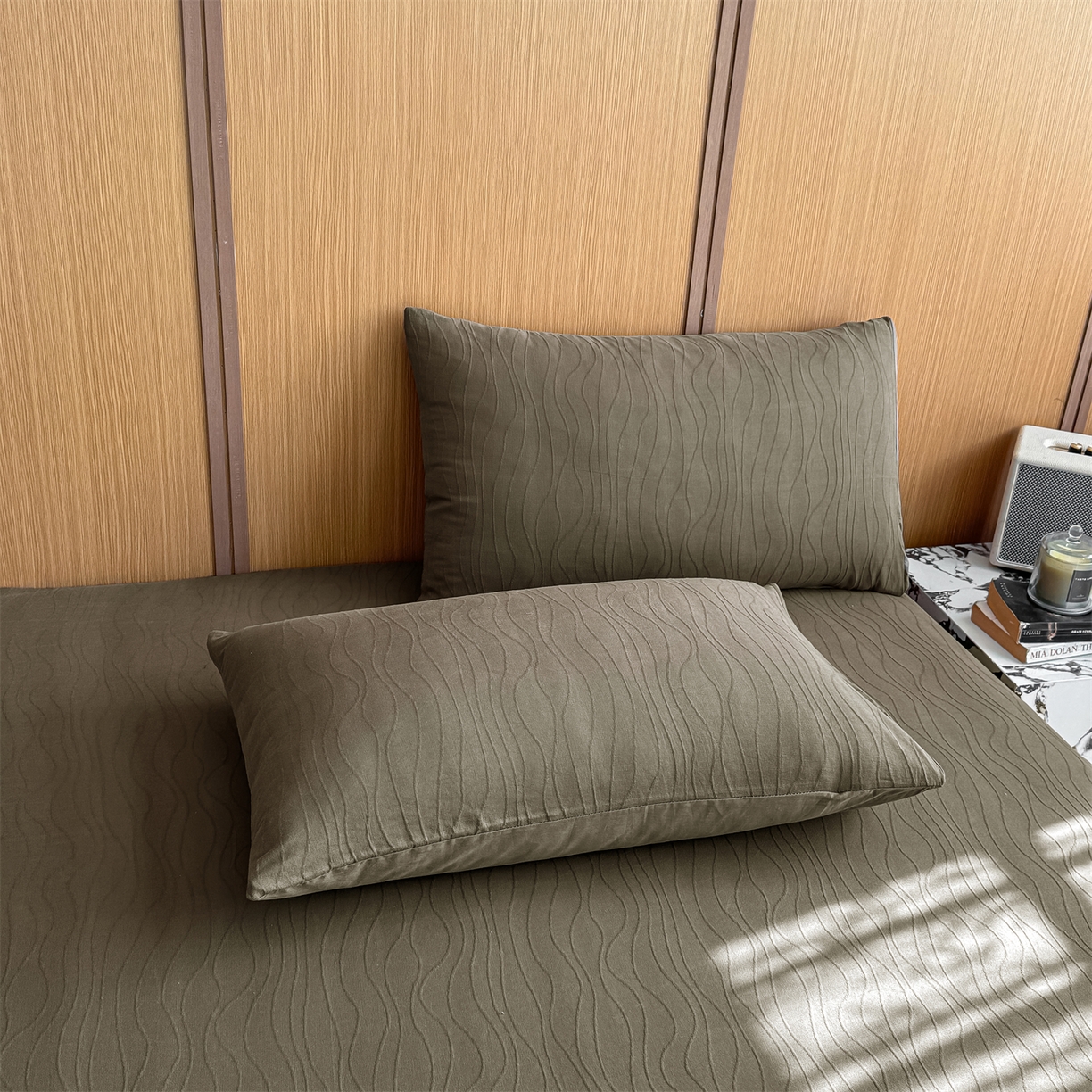 91家纺网 家纺一手货源 找家纺 灰鲸 2026新款全棉纯棉三层纱色织提花床笠单品床笠床笠单件 浅忆-摩卡