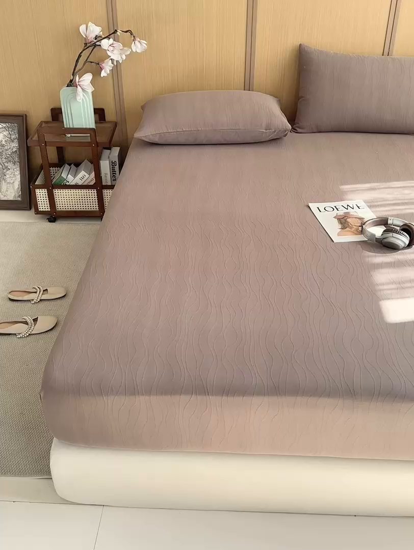 91家纺网 家纺一手货源 找家纺 灰鲸 2026新款全棉纯棉三层纱色织提花床笠单品床笠床笠单件 浅忆-摩卡