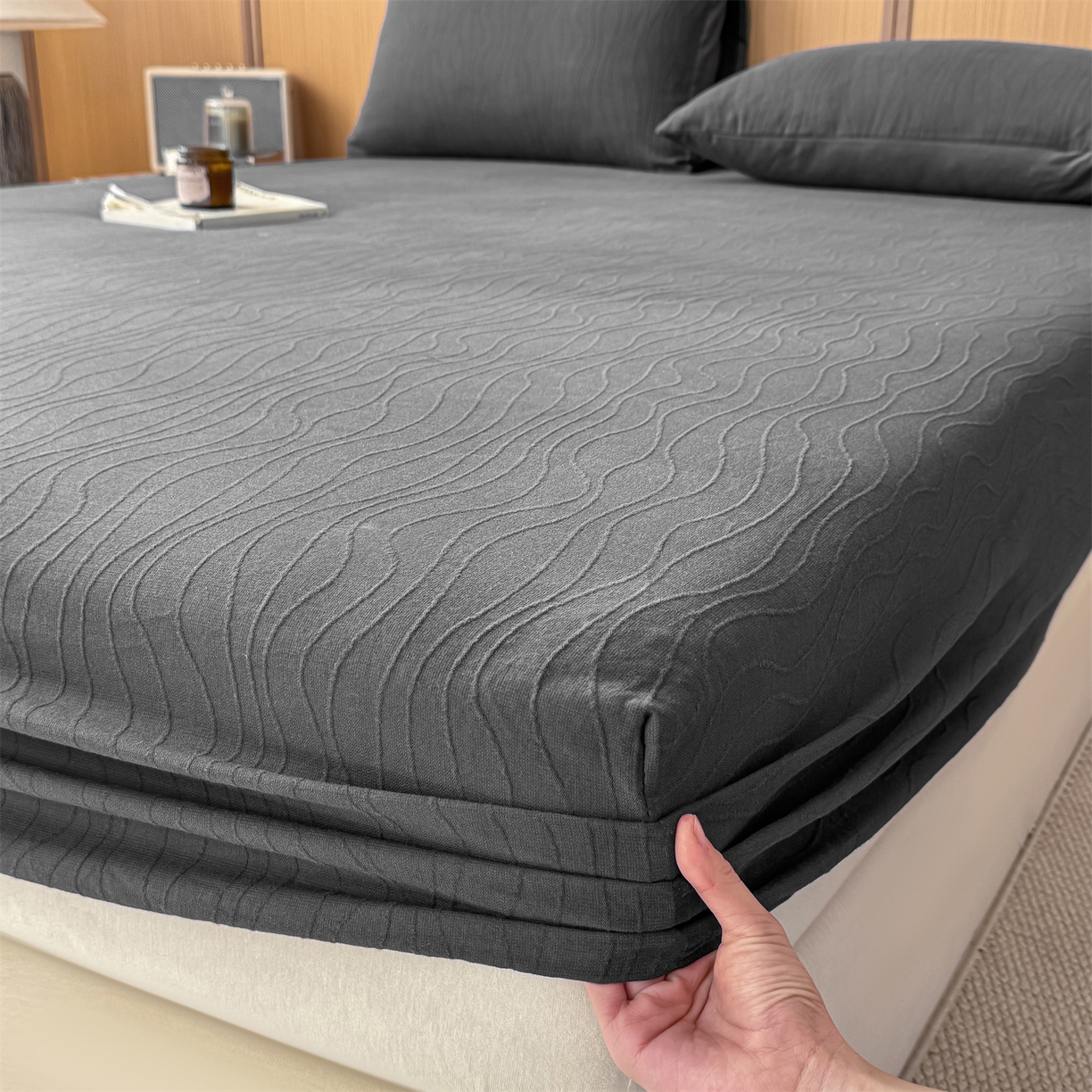 91家纺网 家纺一手货源 找家纺 灰鲸 2026新款全棉纯棉三层纱色织提花床笠单品床笠床笠单件 浅忆-素墨