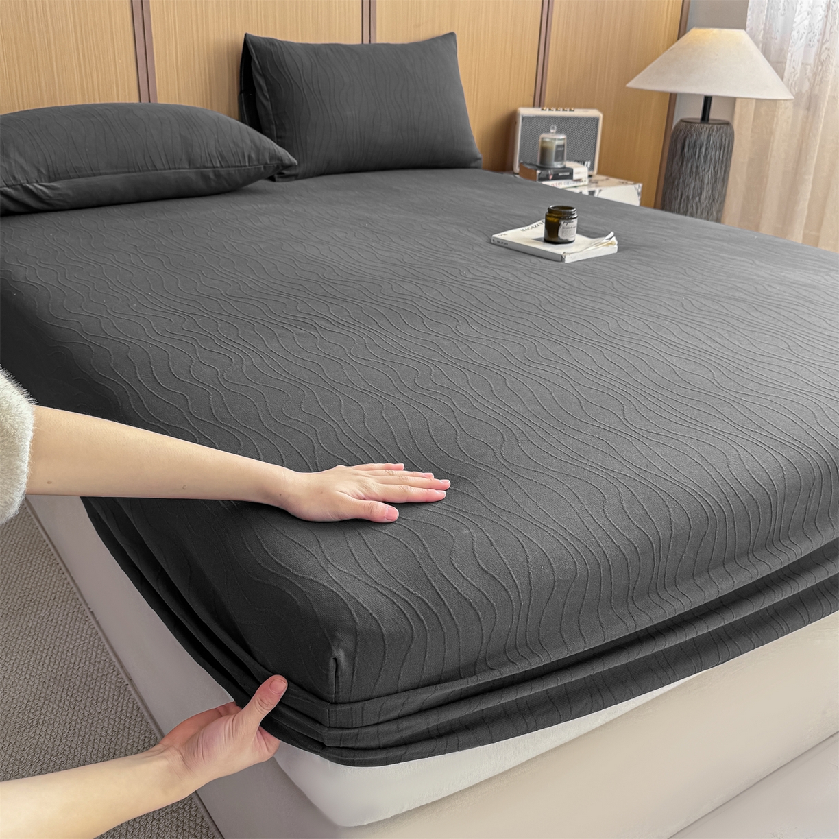 91家纺网 家纺一手货源 找家纺 灰鲸 2026新款全棉纯棉三层纱色织提花床笠单品床笠床笠单件 浅忆-素墨