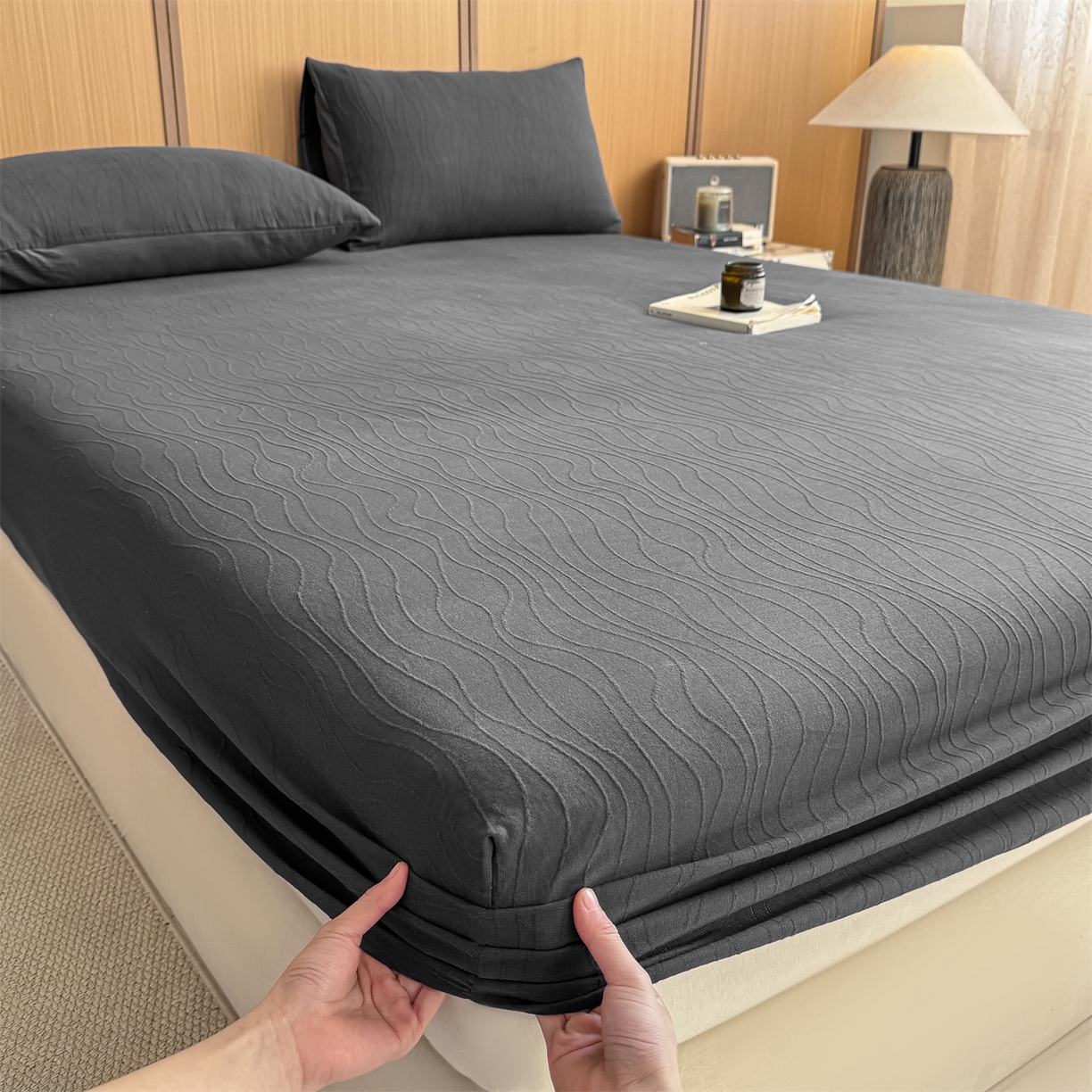 91家纺网 家纺一手货源 找家纺 灰鲸 2026新款全棉纯棉三层纱色织提花床笠单品床笠床笠单件 浅忆-素墨