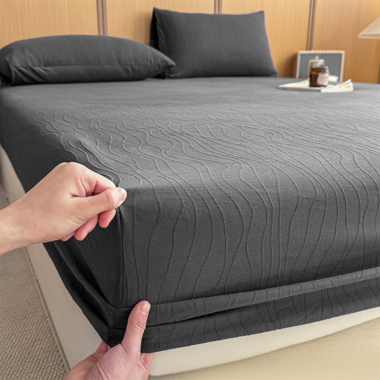 91家纺网 家纺一手货源 找家纺 灰鲸 2026新款全棉纯棉三层纱色织提花床笠单品床笠床笠单件 浅忆-素墨