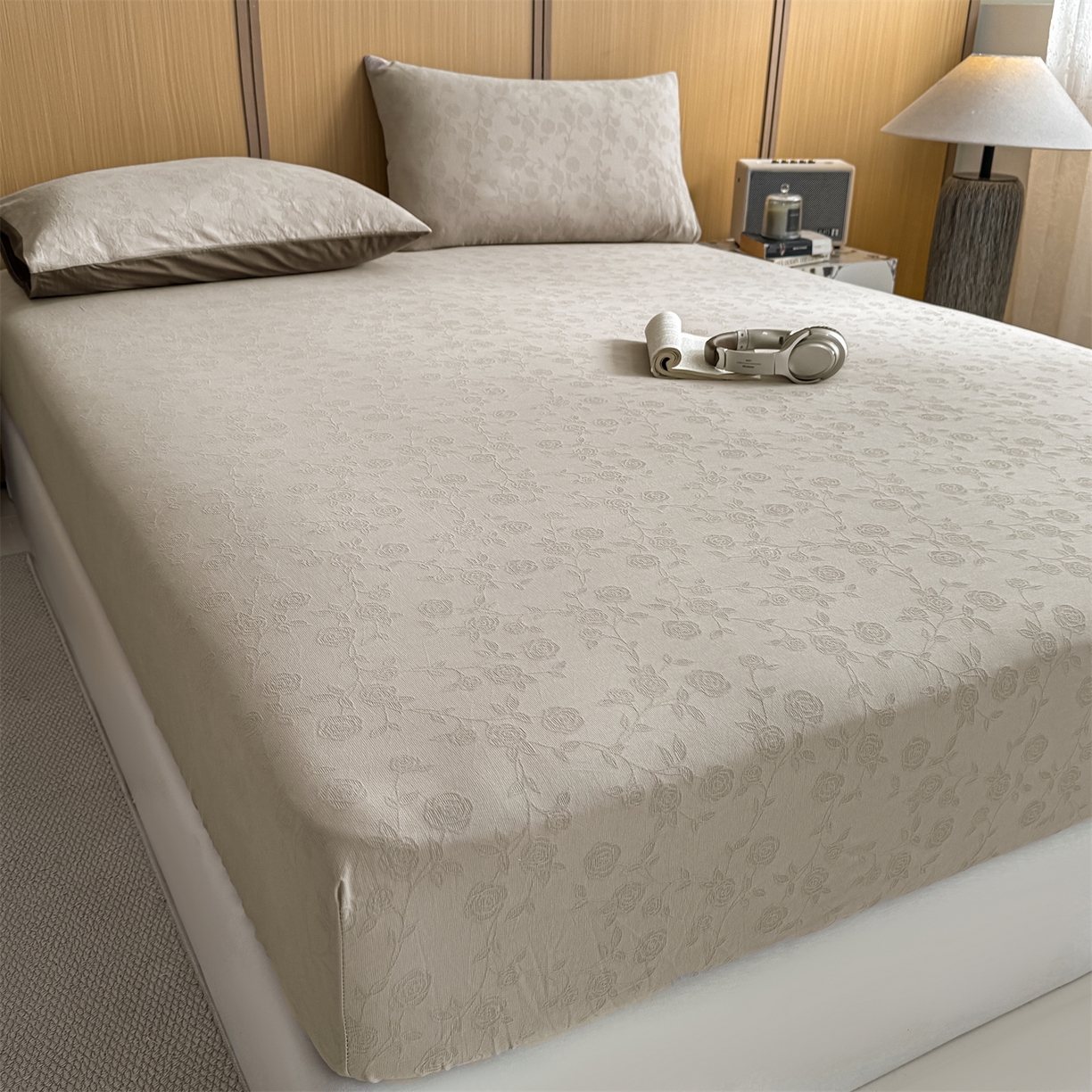 91家纺网 家纺一手货源 找家纺 灰鲸 2026新款全棉纯棉三层纱色织提花床笠单品床笠床笠单件 蔷薇-可可奶咖