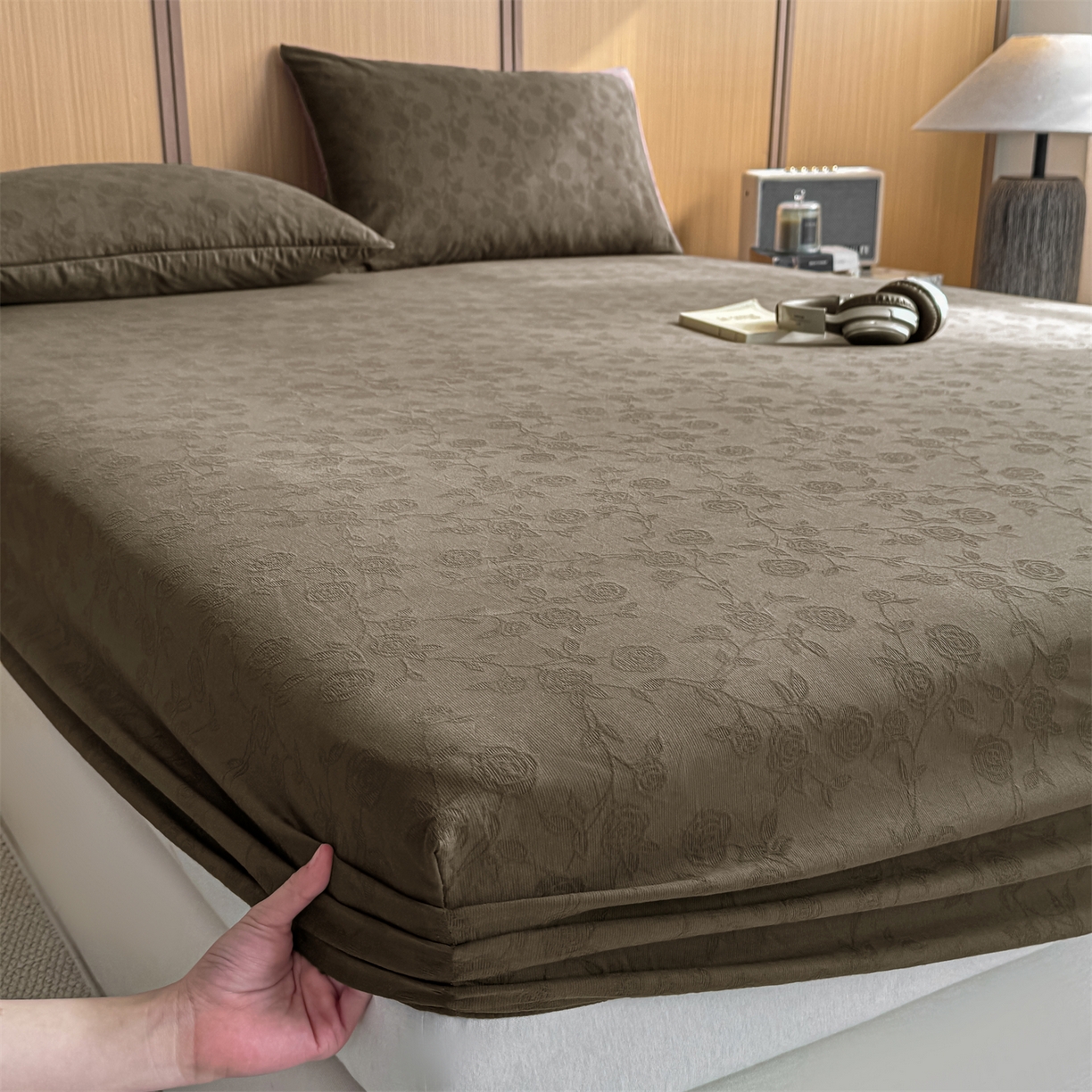 91家纺网 家纺一手货源 找家纺 灰鲸 2026新款全棉纯棉三层纱色织提花床笠单品床笠床笠单件 蔷薇-摩卡