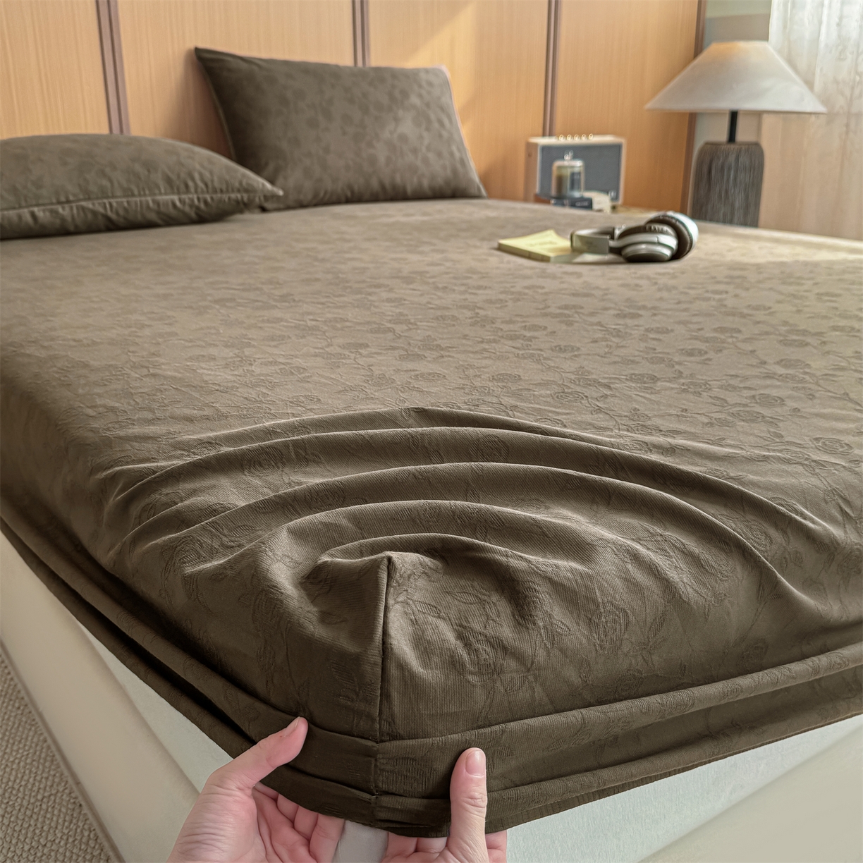 91家纺网 家纺一手货源 找家纺 灰鲸 2026新款全棉纯棉三层纱色织提花床笠单品床笠床笠单件 蔷薇-摩卡