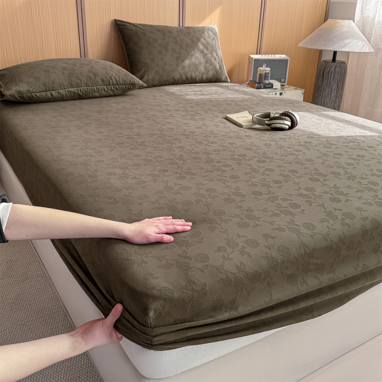 91家纺网 家纺一手货源 找家纺 灰鲸 2026新款全棉纯棉三层纱色织提花床笠单品床笠床笠单件 蔷薇-摩卡