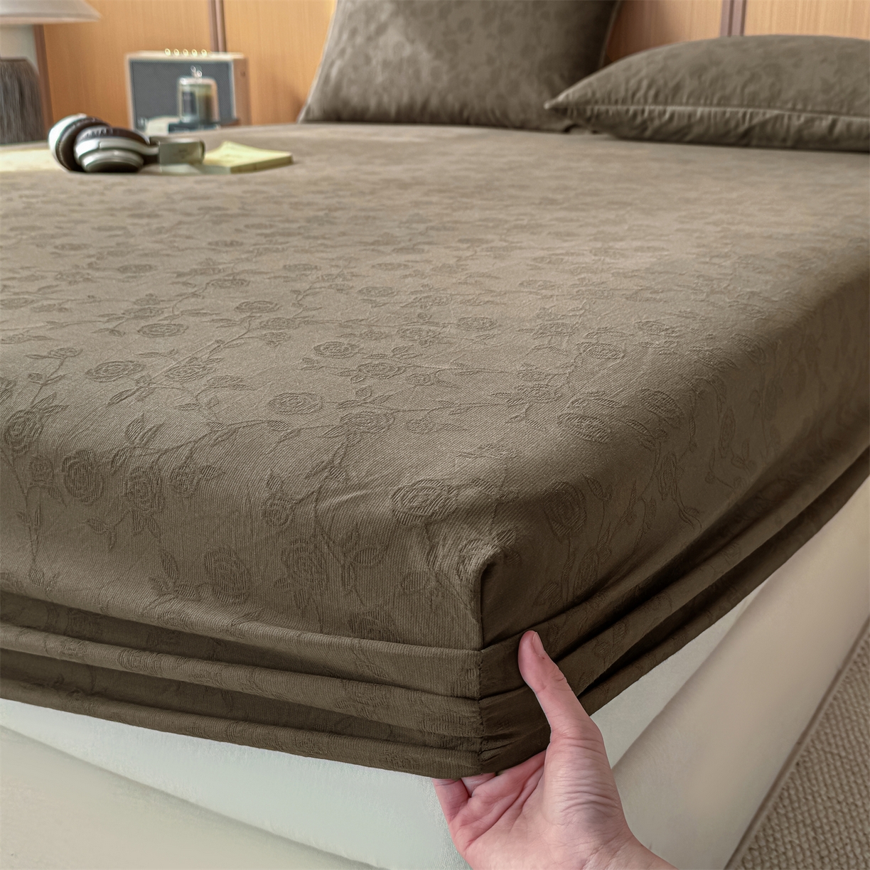 91家纺网 家纺一手货源 找家纺 灰鲸 2026新款全棉纯棉三层纱色织提花床笠单品床笠床笠单件 蔷薇-摩卡