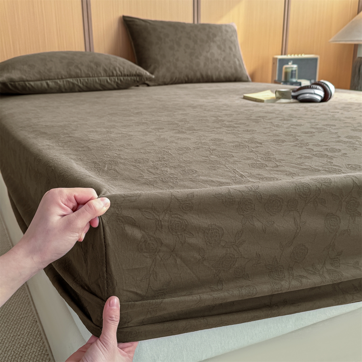 91家纺网 家纺一手货源 找家纺 灰鲸 2026新款全棉纯棉三层纱色织提花床笠单品床笠床笠单件 蔷薇-摩卡