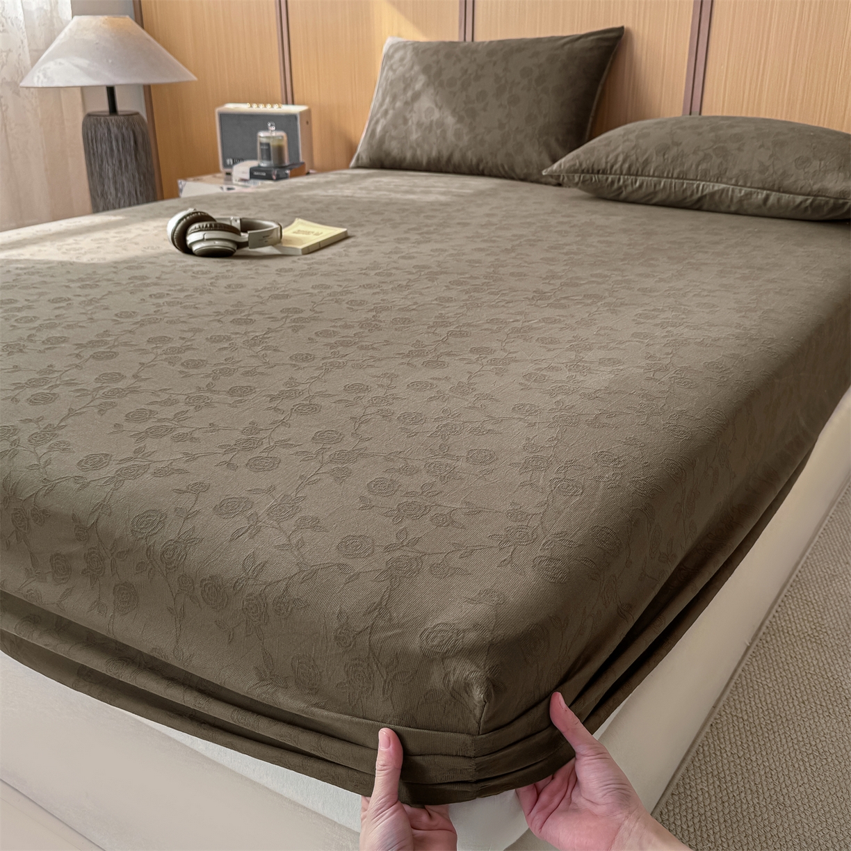 91家纺网 家纺一手货源 找家纺 灰鲸 2026新款全棉纯棉三层纱色织提花床笠单品床笠床笠单件 蔷薇-摩卡