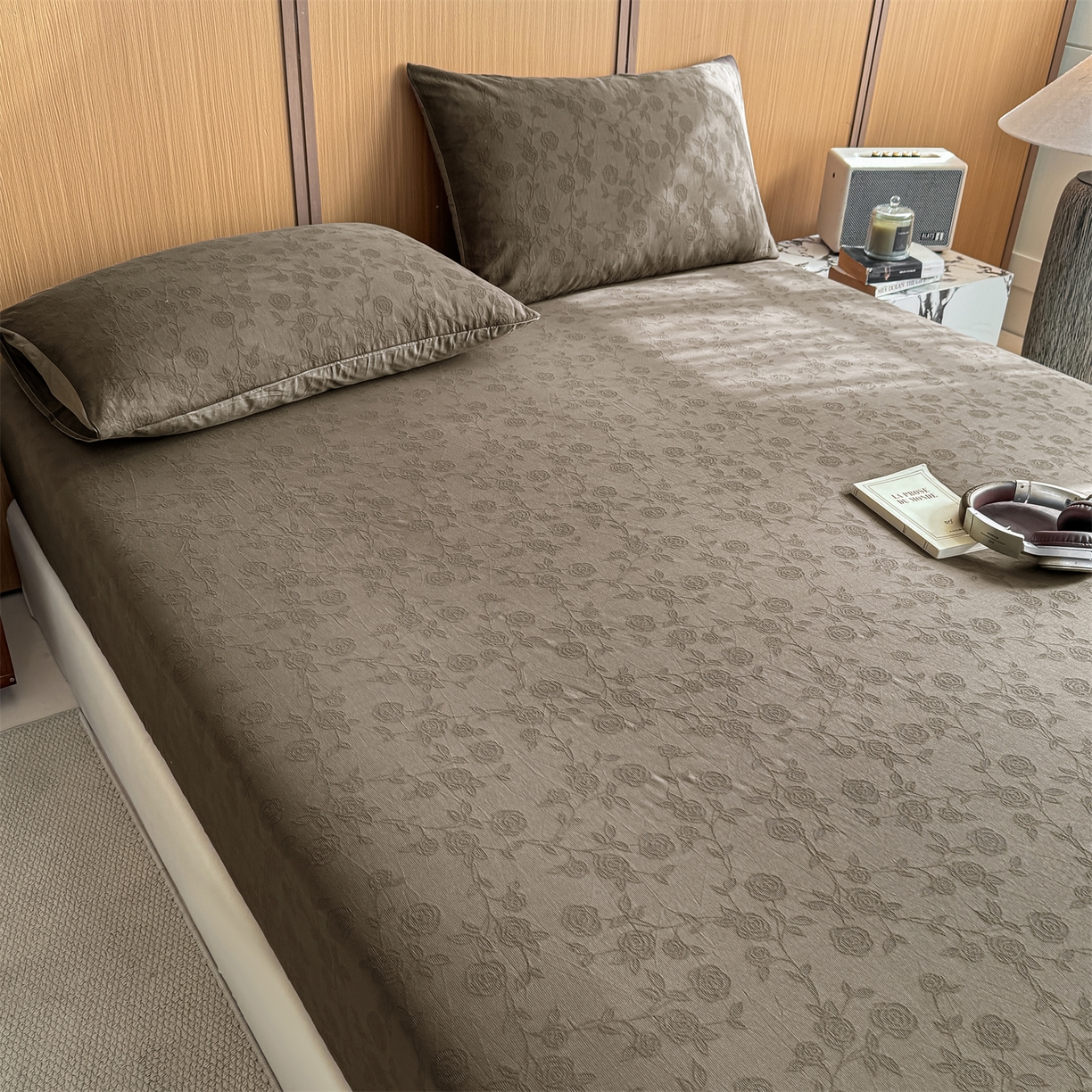 91家纺网 家纺一手货源 找家纺 灰鲸 2026新款全棉纯棉三层纱色织提花床笠单品床笠床笠单件 蔷薇-摩卡