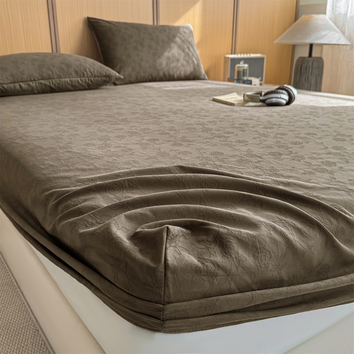 91家纺网 家纺一手货源 找家纺 灰鲸 2026新款全棉纯棉三层纱色织提花床笠单品床笠床笠单件 蔷薇-摩卡