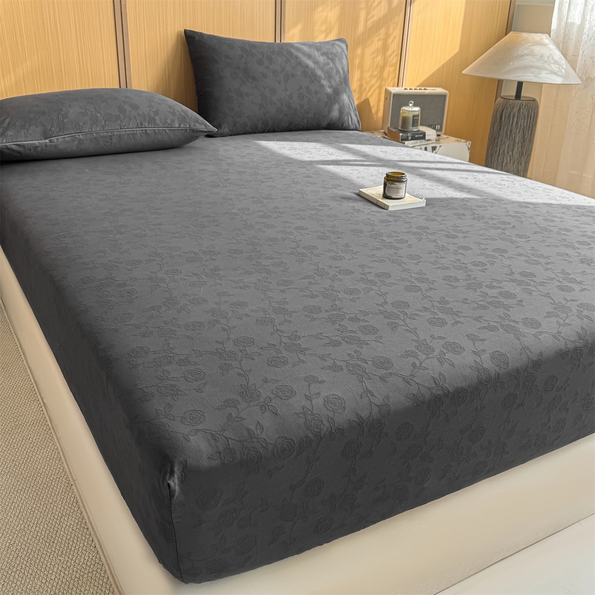 91家纺网 家纺一手货源 找家纺 灰鲸 2026新款全棉纯棉三层纱色织提花床笠单品床笠床笠单件 蔷薇-素墨