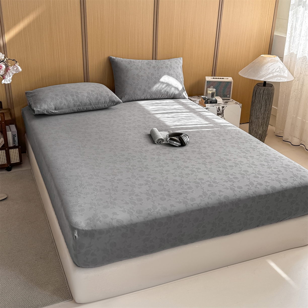 91家纺网 家纺一手货源 找家纺 灰鲸 2026新款全棉纯棉三层纱色织提花床笠单品床笠床笠单件 蔷薇-雾灰